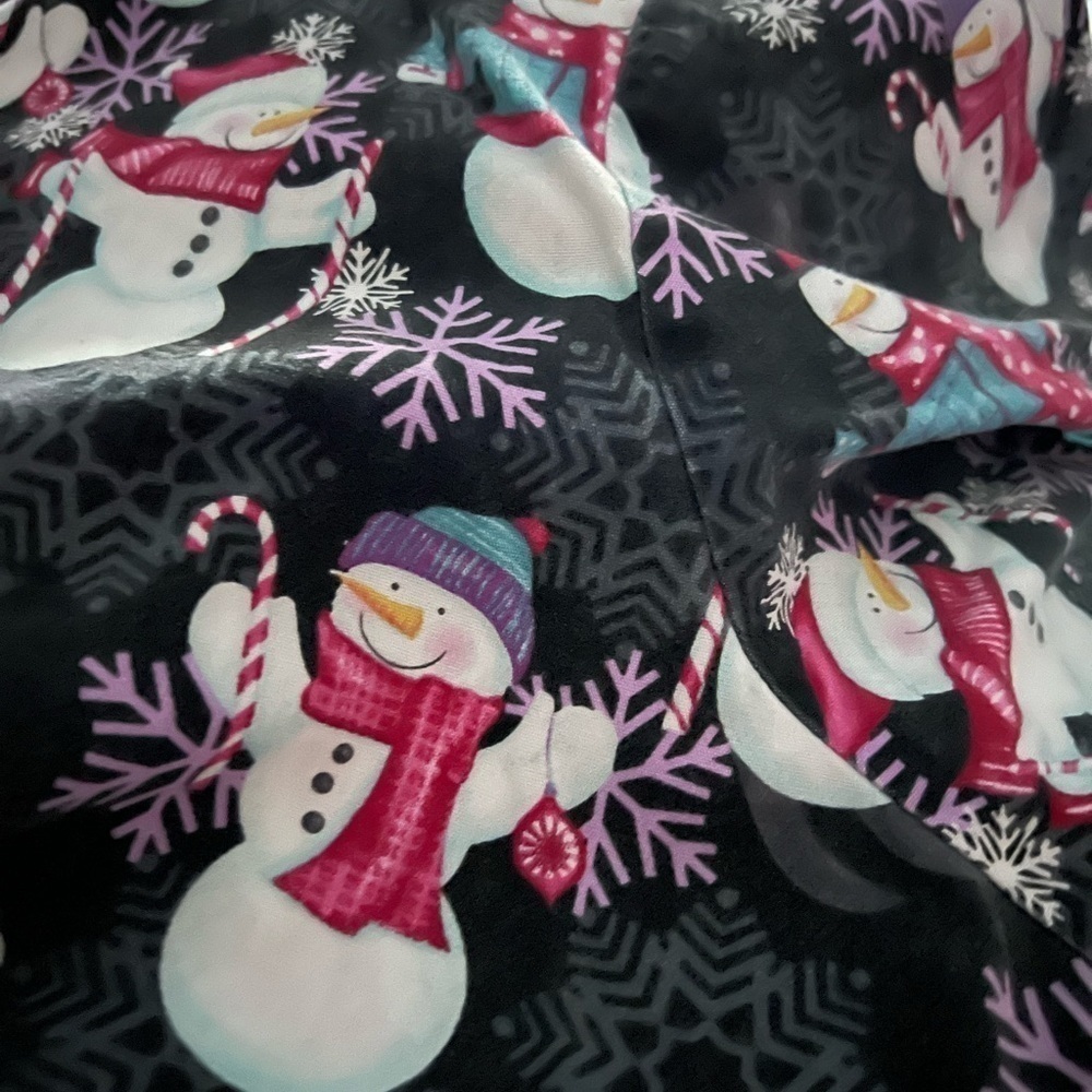 UA scrubs snowman and snowflakes 3XL - Picture 4 of 4